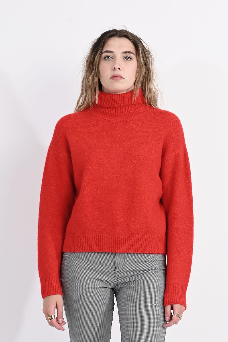 Fann Turtleneck Sweater in Red