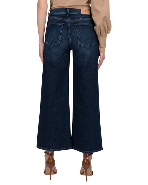 Cropped Jo in Blueland